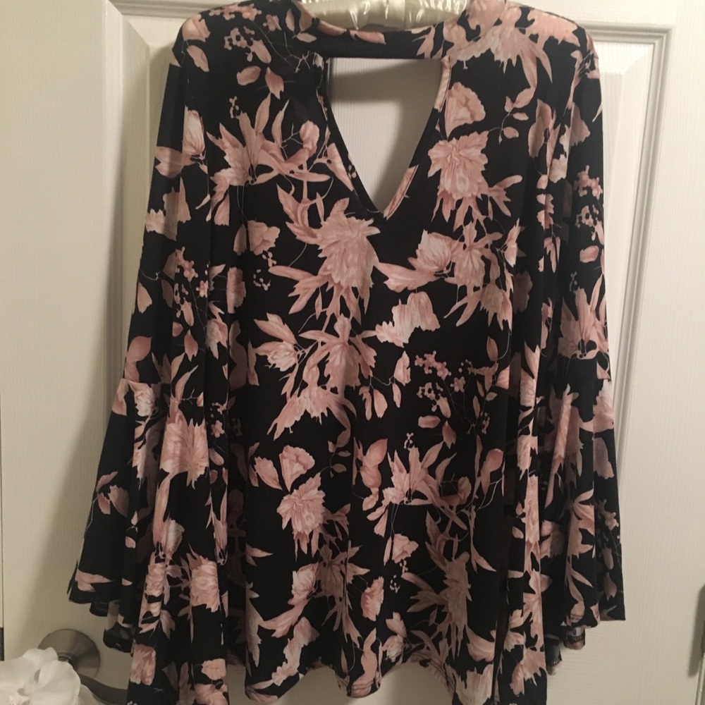 Dress Up Boutique Bell Sleeve Tunic Swing Top